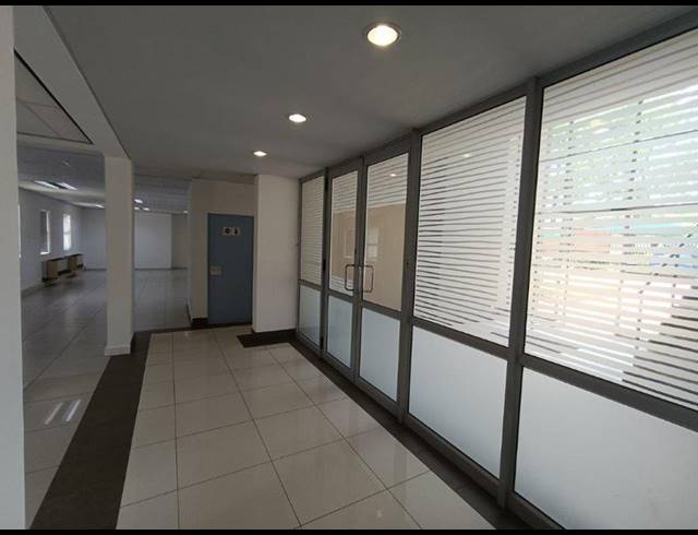 BUSINESS PROPERTY TO RENT IN FOURWAYS